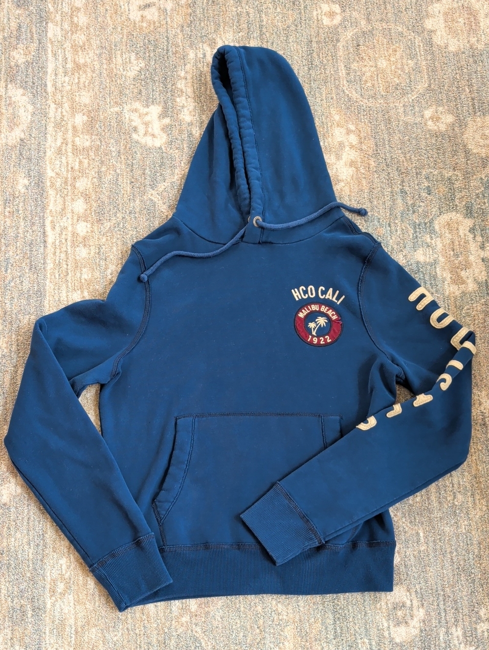 Hollister Men's Large Navy Blue Pullover Hoodie with HCO Cali Graphic